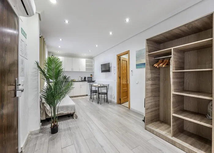 Classy Studio Close To Retiro Park, Madrid
